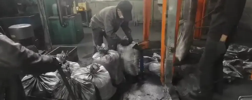 GKHGM超细环辊磨粉机广西客户现场